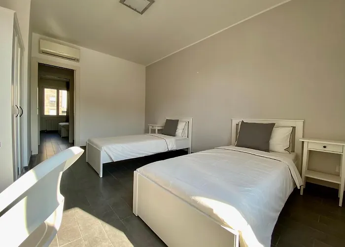 Bright 4-bedroom Near San Siro Lejlighed *